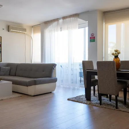 In Center Of Apartamento Skopie