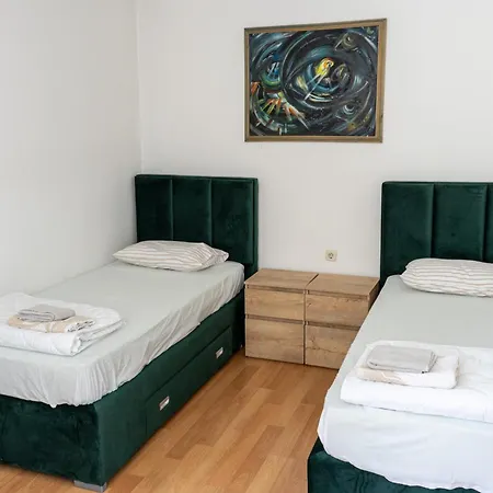 In Center Of Apartamento Escópia