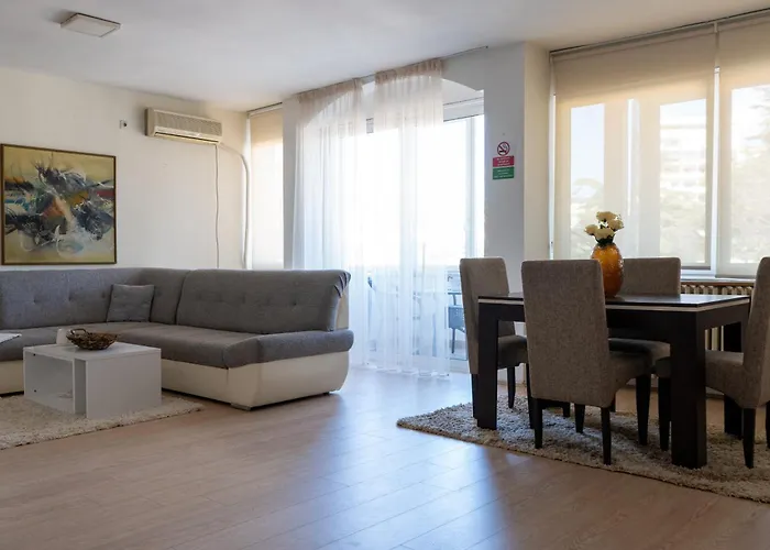 In Center Of Lägenhet Skopje